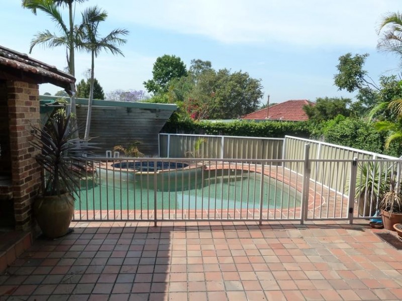 120 PAYTEN AVE, Roselands NSW 2196