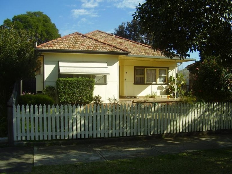 26 Telopea St, Punchbowl NSW 2196