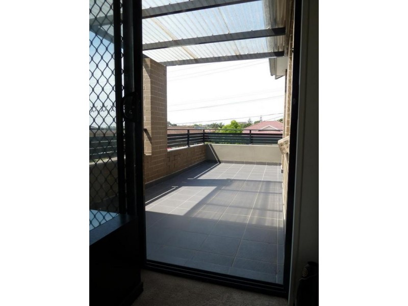 2/49-51 Old Kent Road, Greenacre NSW 2190