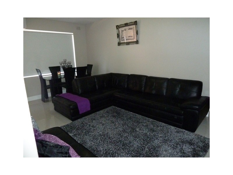 12/7 Phillip st, Roselands NSW 2196