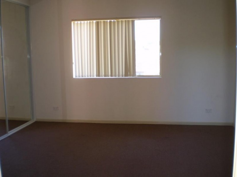 2/43 Petunia Street, Bankstown NSW 2200