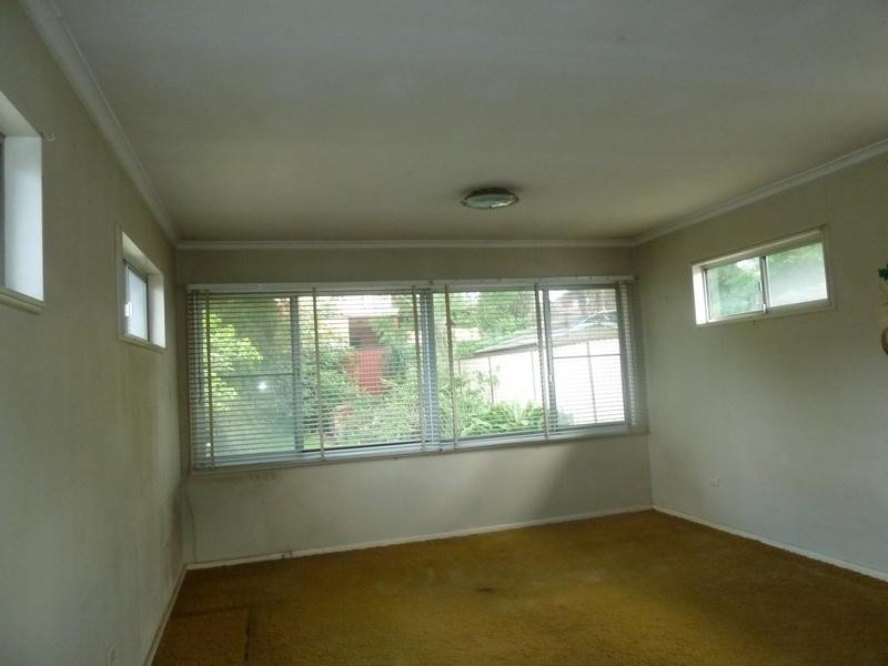 64 HILLCREST AVE, Greenacre NSW 2190