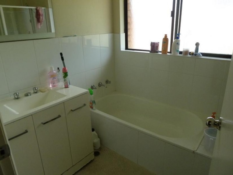 3/18-20 CHISWICK RD, Greenacre NSW 2190