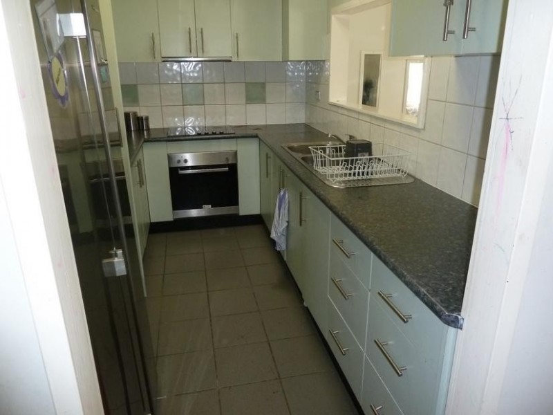 4 PANDORA ST, Greenacre NSW 2190