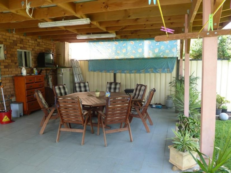 4 PANDORA ST, Greenacre NSW 2190