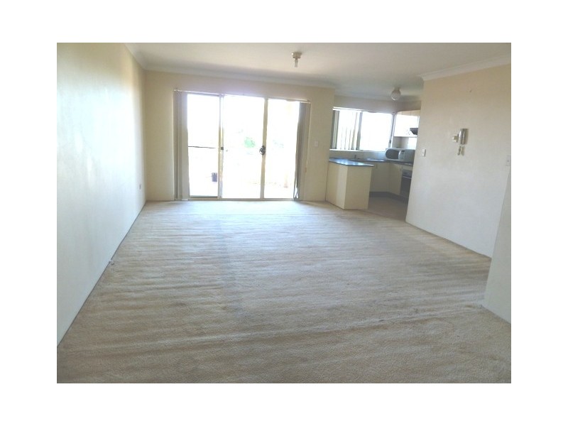 4/1 Hillview St, Roselands NSW 2196