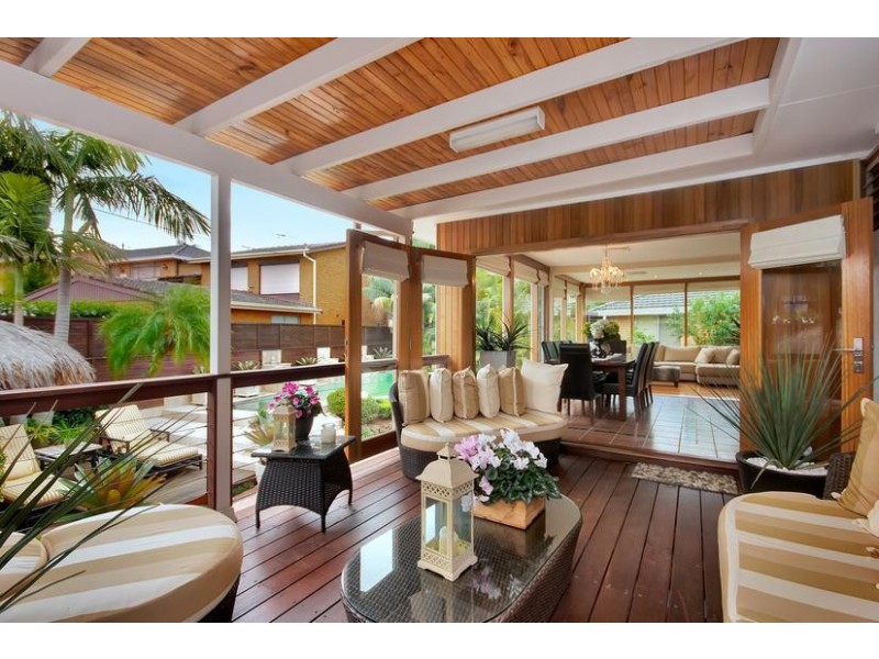 13 Lincoln Road, Georges Hall NSW 2198