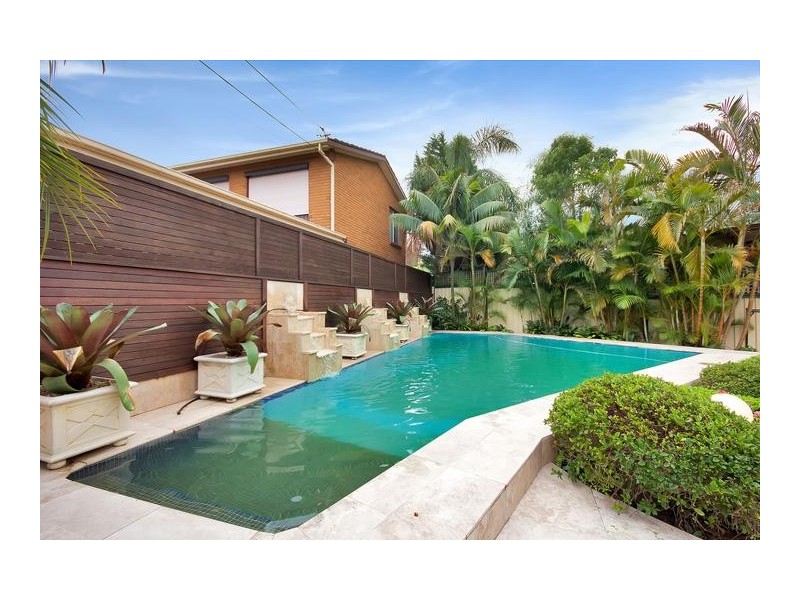 13 Lincoln Road, Georges Hall NSW 2198