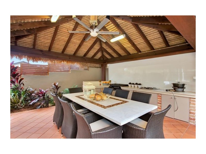 13 Lincoln Road, Georges Hall NSW 2198