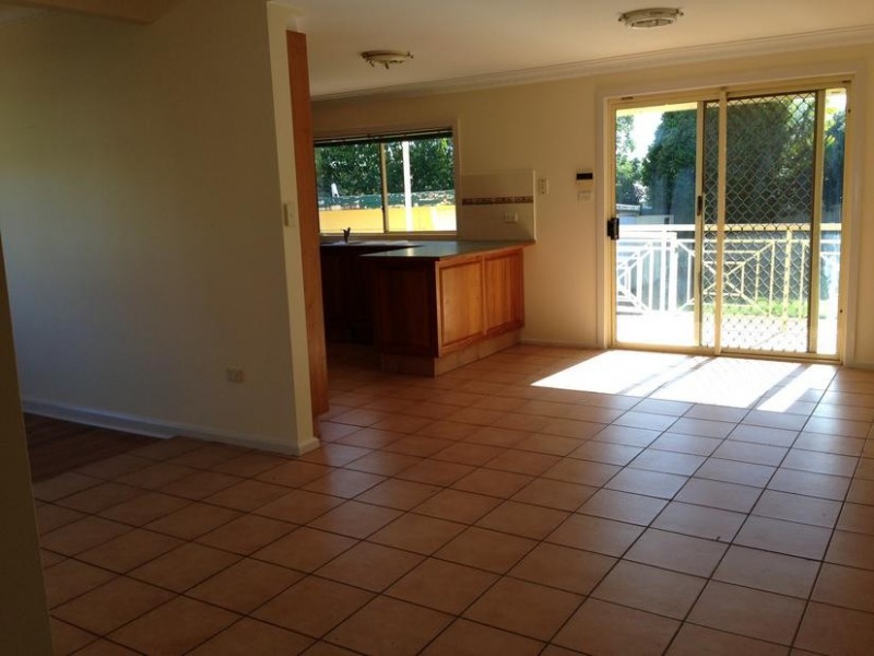 8 Russell Street, Greenacre NSW 2190