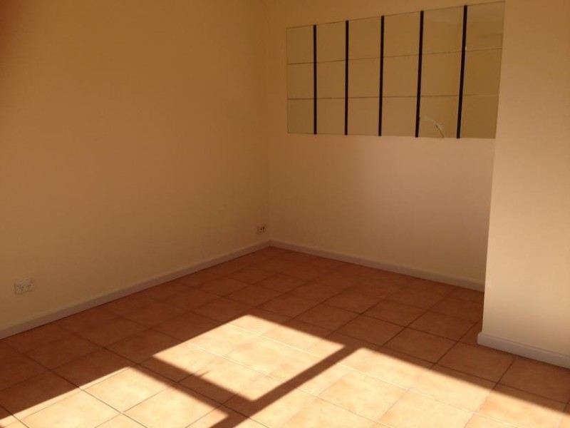 8 Russell Street, Greenacre NSW 2190