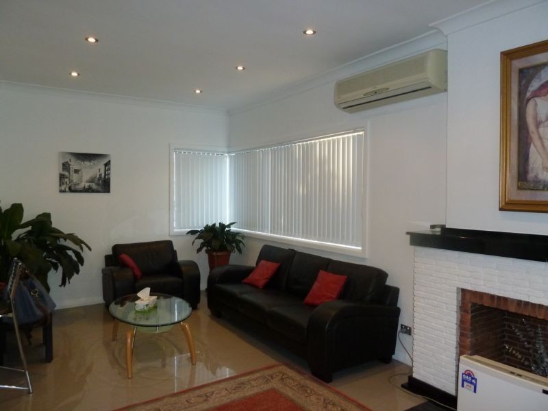 17 HIGHVIEW AVE, Greenacre NSW 2190