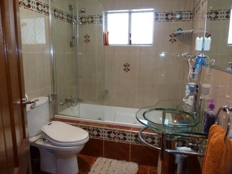 275 RODERTS RD, Greenacre NSW 2190