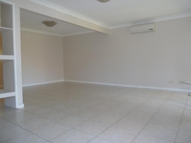 4/31 Boronia Road, Greenacre NSW 2190