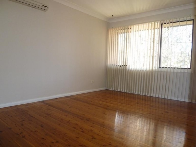 4/31 Boronia Road, Greenacre NSW 2190