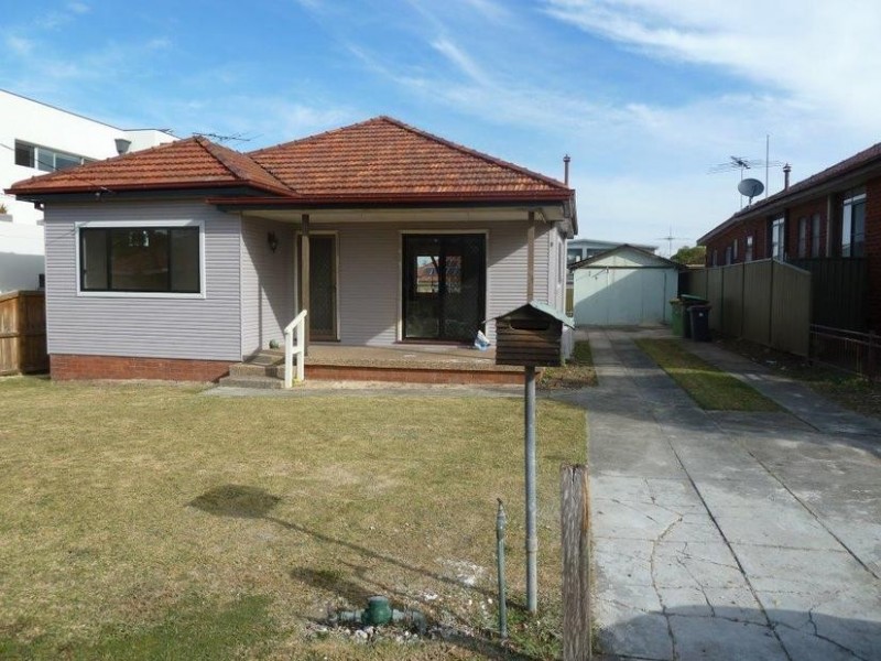29 Riga St, Greenacre NSW 2190