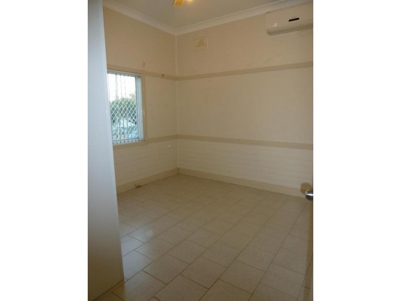 11 Greenacre Road, Greenacre NSW 2190