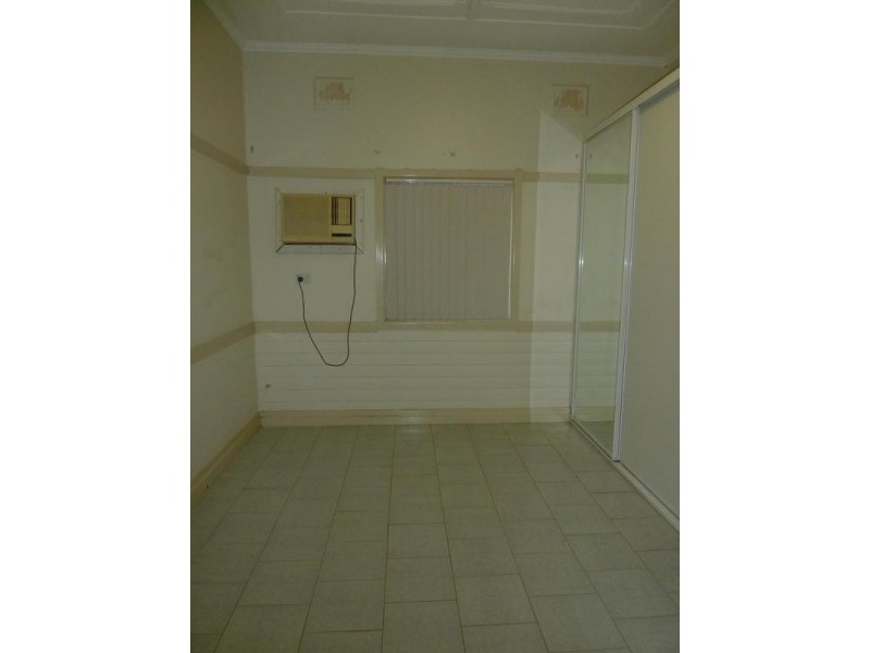 11 Greenacre Road, Greenacre NSW 2190