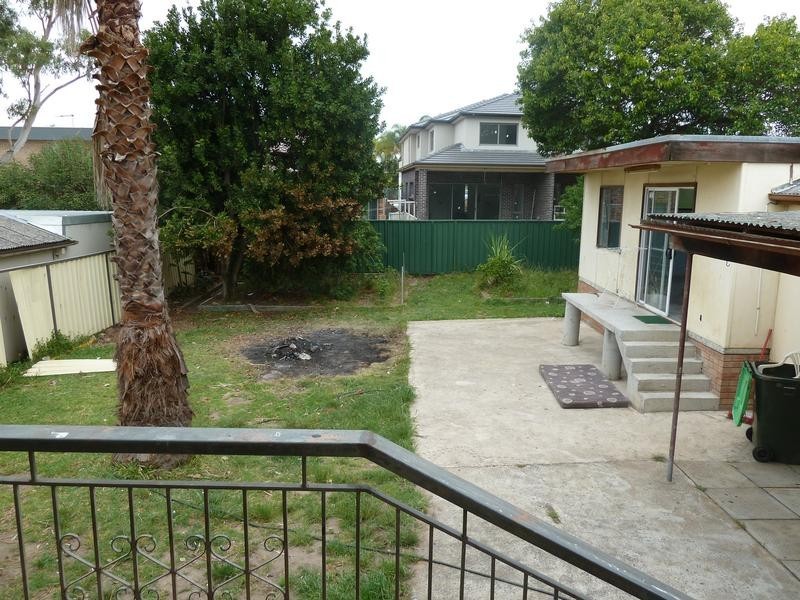 55 REA ST, Greenacre NSW 2190