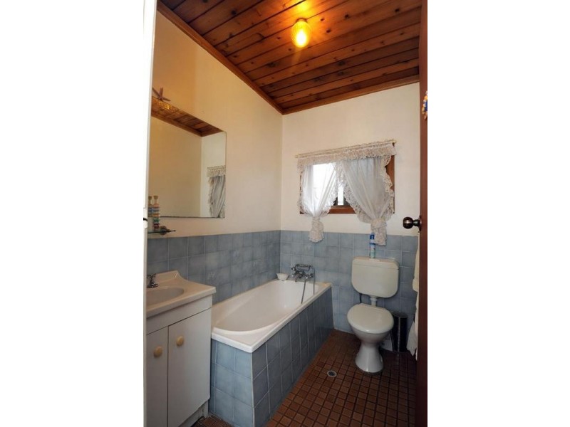 204 Noble Ave., Greenacre NSW 2190