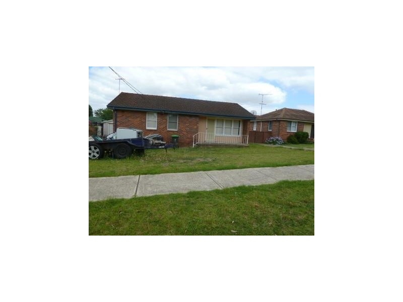 5 Tusmore Avenue, Punchbowl NSW 2196