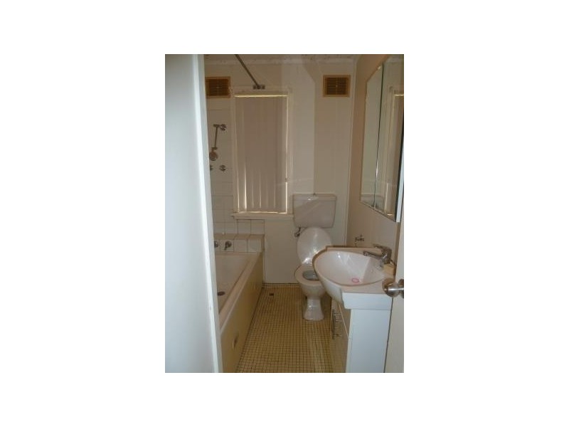 5 Tusmore Avenue, Punchbowl NSW 2196