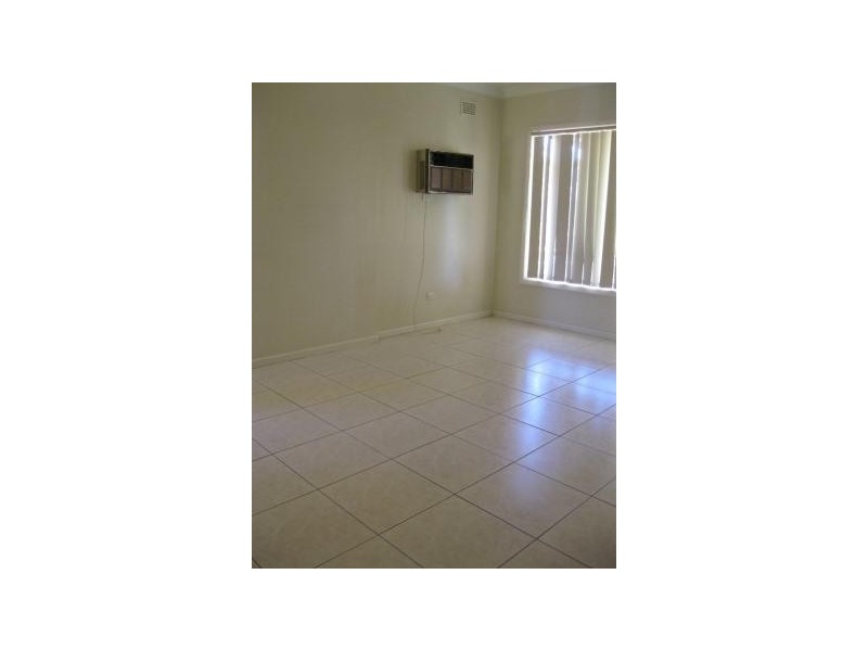 123 Macquarie Street, Greenacre NSW 2190