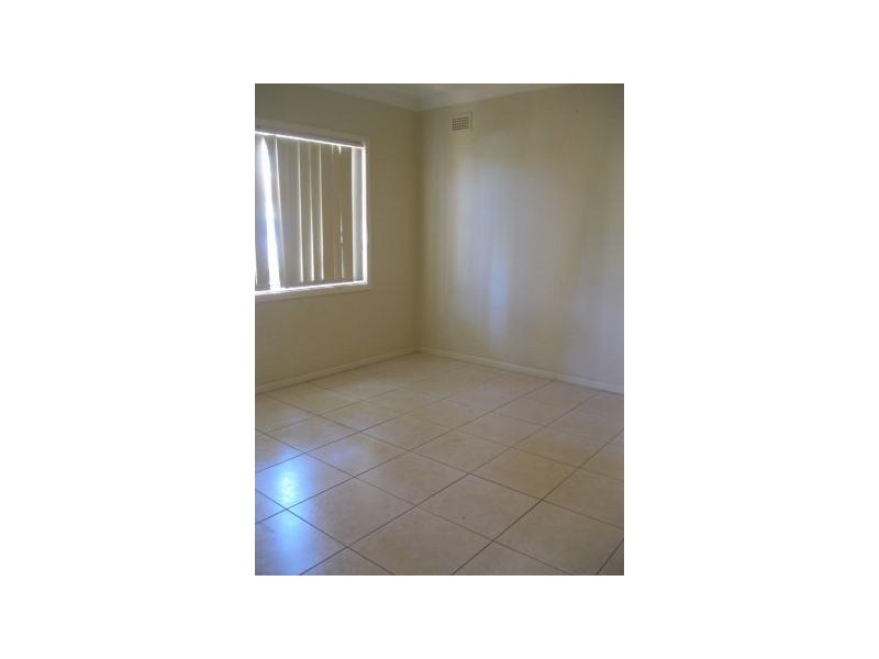 123 Macquarie Street, Greenacre NSW 2190