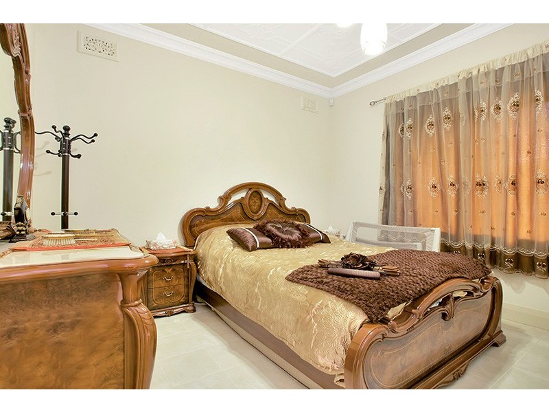 112 Yangoora Rd., Lakemba NSW 2195