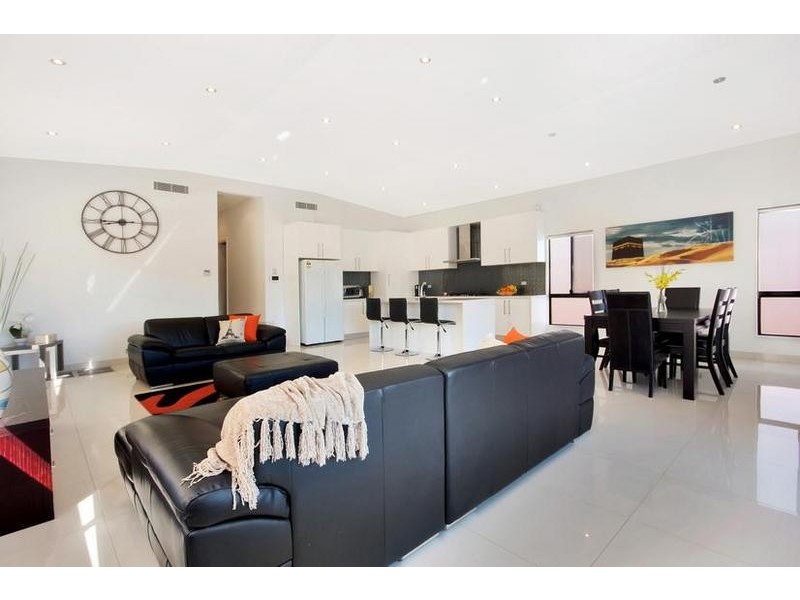 16 Shannon St., Greenacre NSW 2190