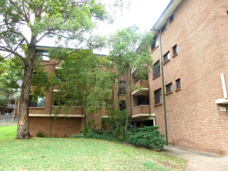 48/17-27 Rickard Rd., Bankstown NSW 2200
