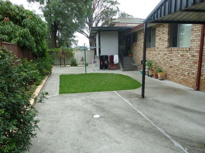 45 Surrey Ave., Georges Hall NSW 2198