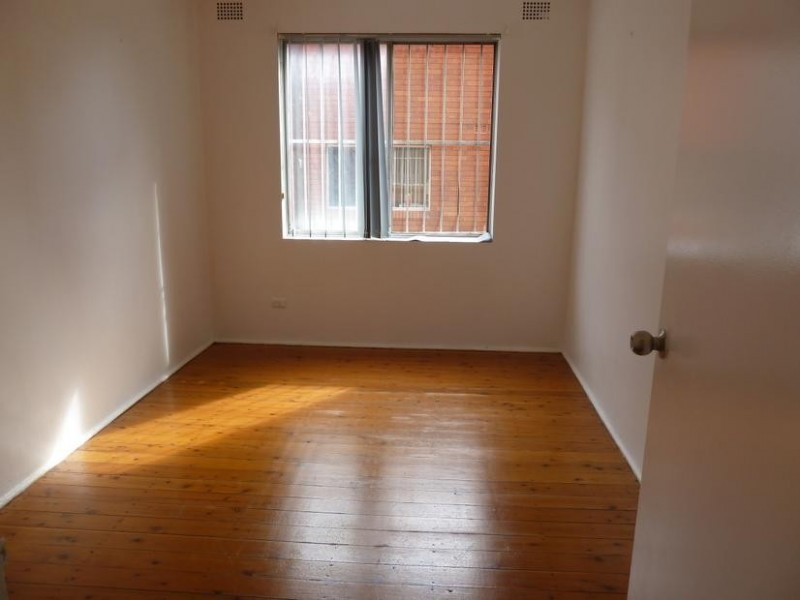 2/136 Sproule St., Lakemba NSW 2195