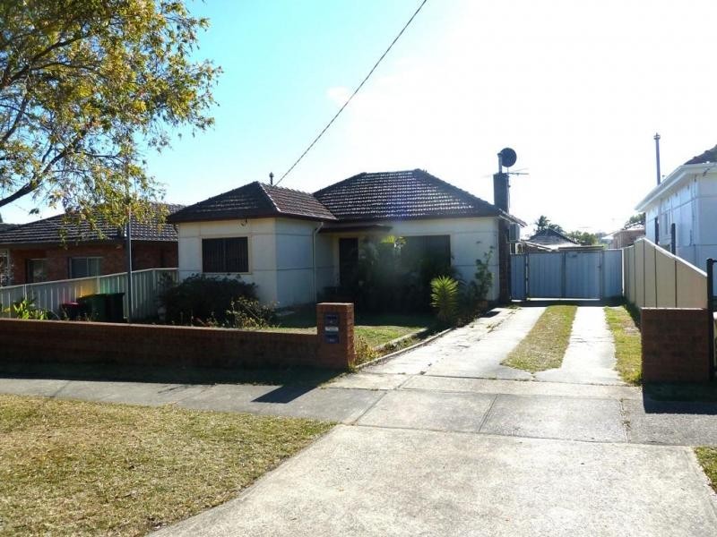 19 Daphne Ave., Bankstown NSW 2200