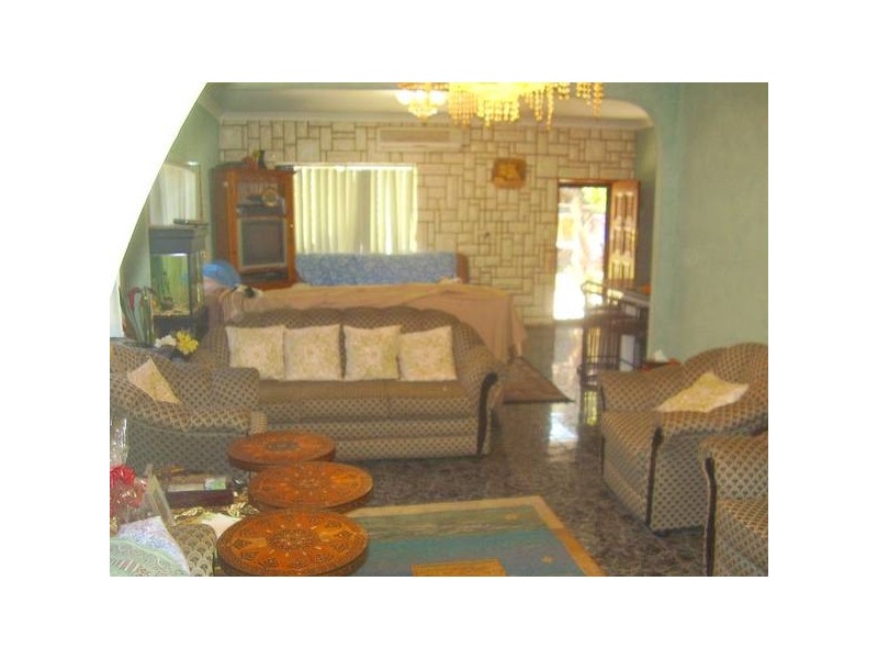 10 Valencia St, Greenacre NSW 2190