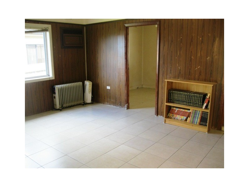 204 Juno pde, Greenacre NSW 2190