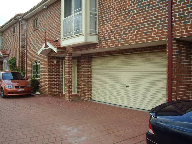 Roberts Rd, Greenacre NSW 2190