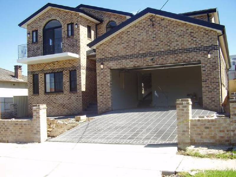 28 Waterloo Rd, Greenacre NSW 2190