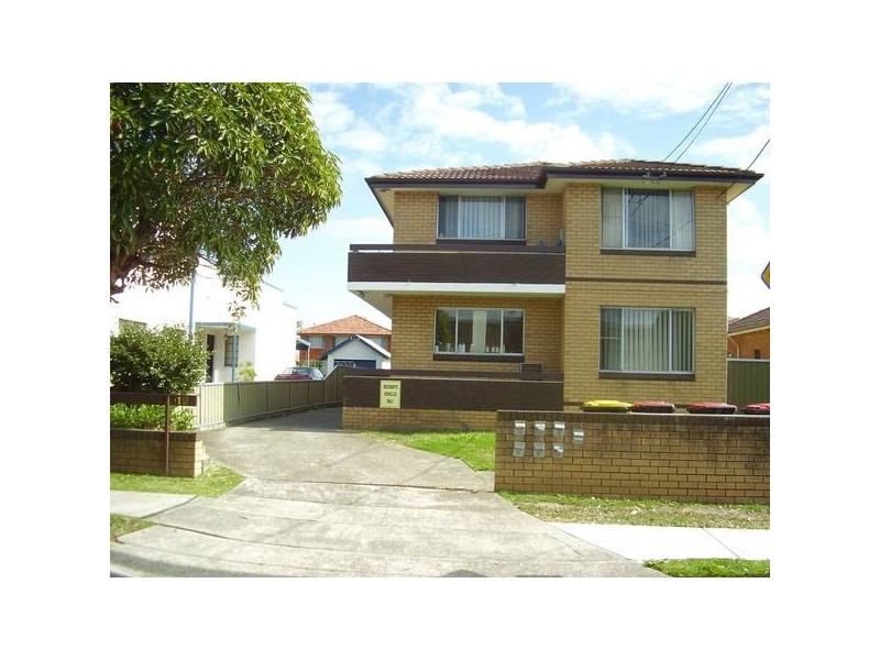 4/19 Arthur St, Punchbowl NSW 2460