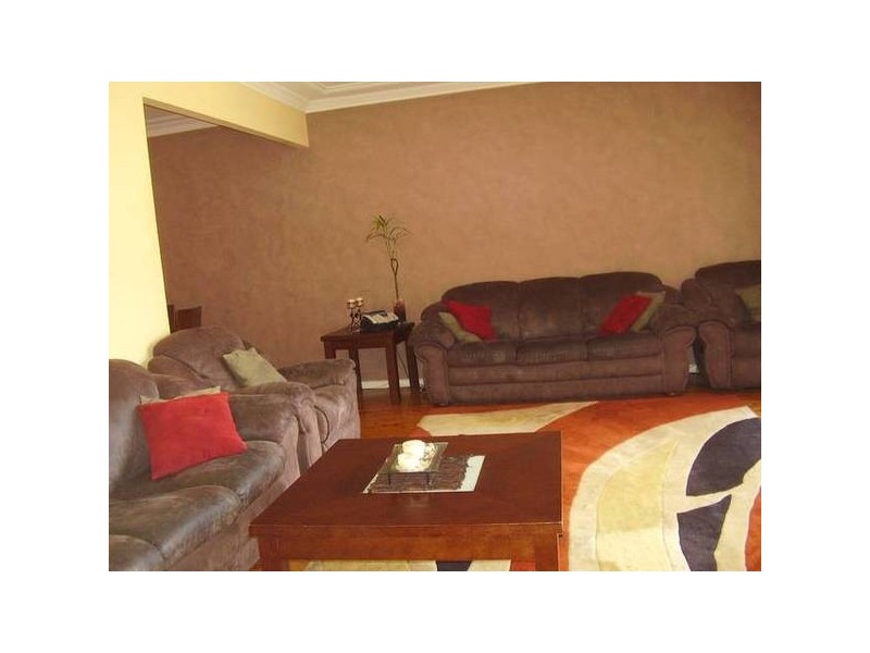 4 Bettina Cres, Greenacre NSW 2190