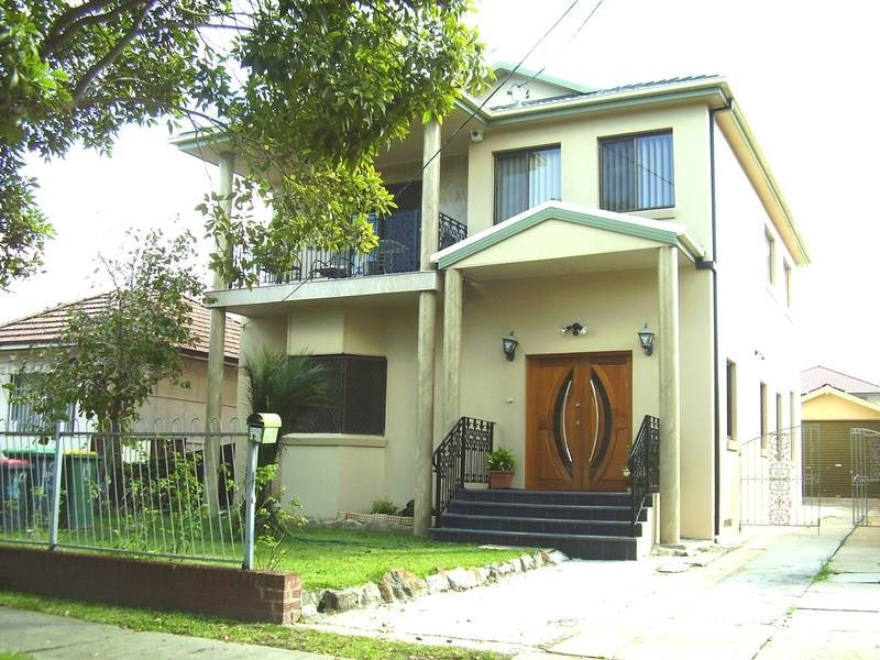19 Wales St, Greenacre NSW 2190