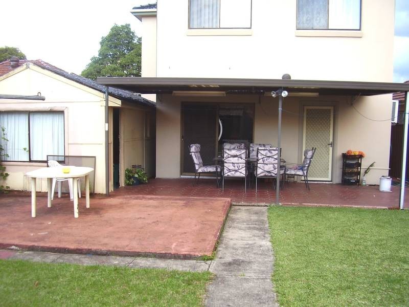 19 Wales St, Greenacre NSW 2190