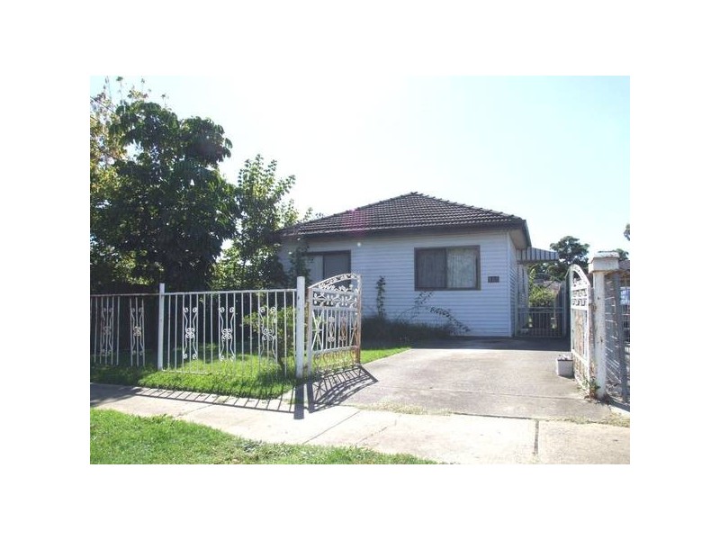 165 Noble Ave, Greenacre NSW 2190