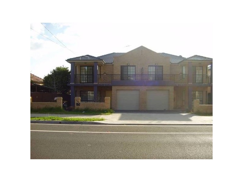 304 Waterloo Rd, Greenacre NSW 2190