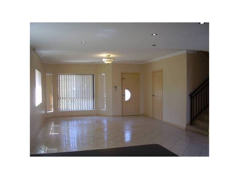 304 Waterloo Rd, Greenacre NSW 2190