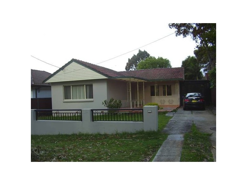 49 Robertson Rd, Bass Hill NSW 2197