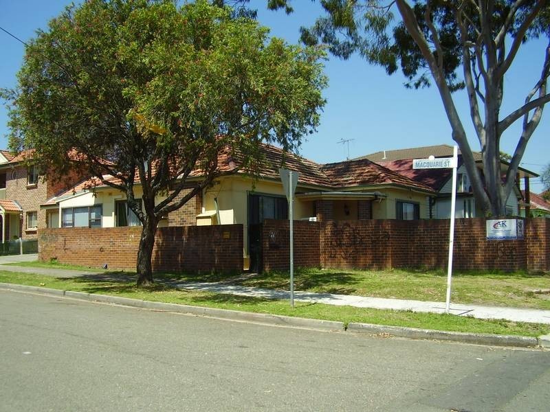 117 Waterloo Rd, Greenacre NSW 2190