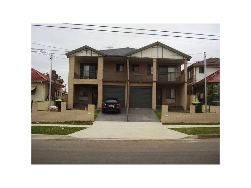 5 Hewitt st, Greenacre NSW 2190