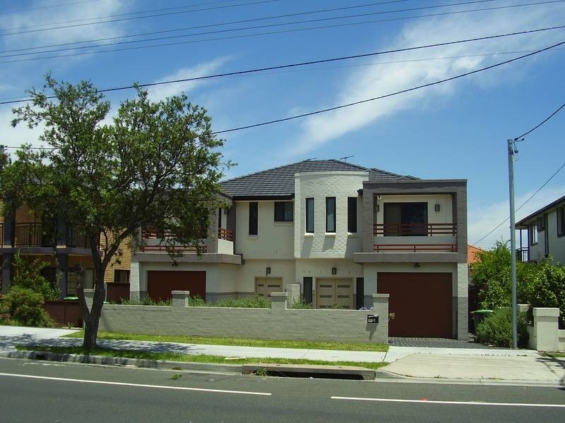 306A Waterloo Rd, Greenacre NSW 2190
