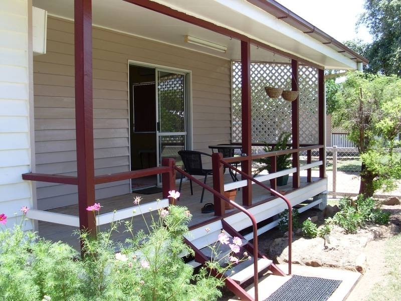 6 Knox Street, Dalby QLD 4405